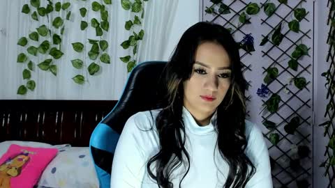 paola online show from 02-21-25, 11:21