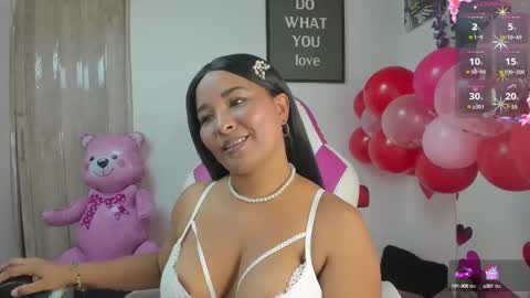LINA SANCHEZ online show from 02-14-25, 03:05