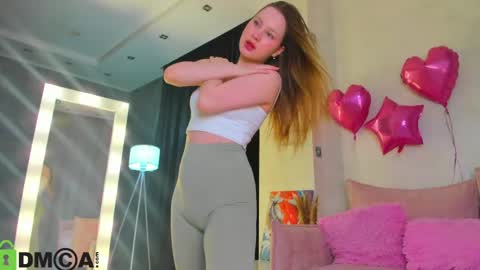 Snapshot of lina_smilee chatting on 05-24-26, 01:10 Lina online show from 05-24-26, 01:10