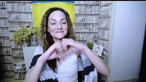 Snapshot of lina_star_s chatting on 12-16-25, 04:01 Lina online show from 12-16-25, 04:01