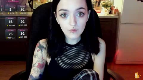 Lina 3  1715622743 online show from 01-04-25, 03:17