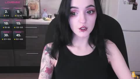 Lina 3  1715622743 online show from 12-18-25, 03:29