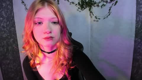 Lina online show from 04-07-26, 08:09