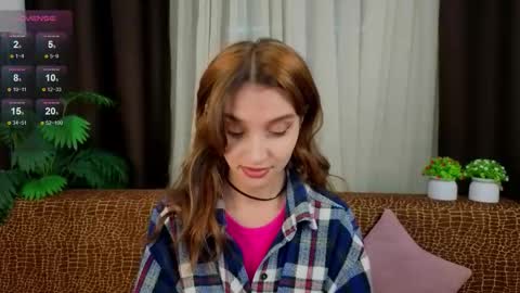 Snapshot of linaage chatting on 09-10-25, 04:40 Lina online show from 09-10-25, 04:40