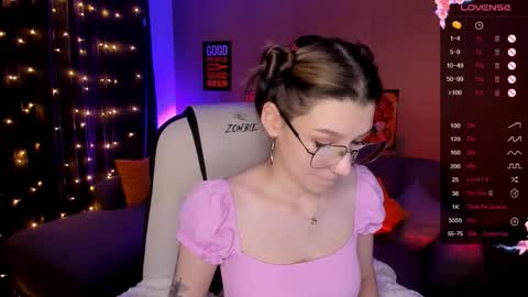 Lina online show from 10-07-25, 02:42