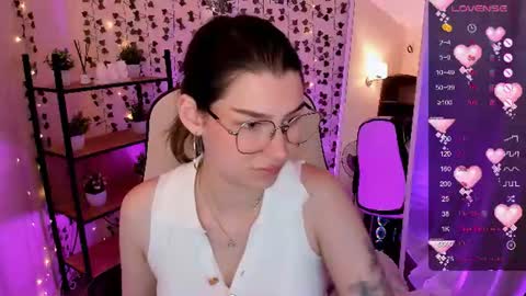 Snapshot of linablossom chatting on 07-20-26, 07:11 Lina online show from 07-20-26, 07:11