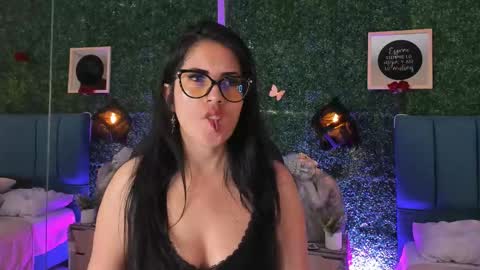 Lina  online show from 01-15-26, 11:48