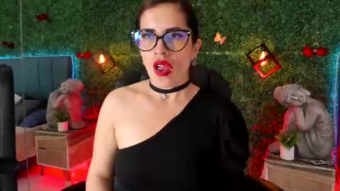 Lina  online show from 06-27-26, 12:22