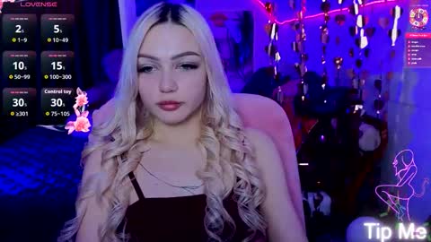 I am Lina online show from 03-04-26, 10:10