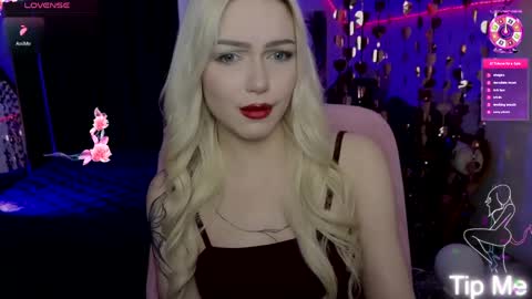 Snapshot of linalirian chatting on 04-24-26, 10:39 I am Lina online show from 04-24-26, 10:39