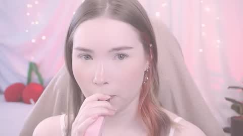 Snapshot of linalyy chatting on 10-22-25, 04:35 Lina online show from 10-22-25, 04:35