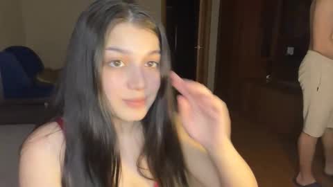 Snapshot of linamurrrr chatting on 10-18-25, 02:40 Nicolas and Lina online show from 10-18-25, 02:40