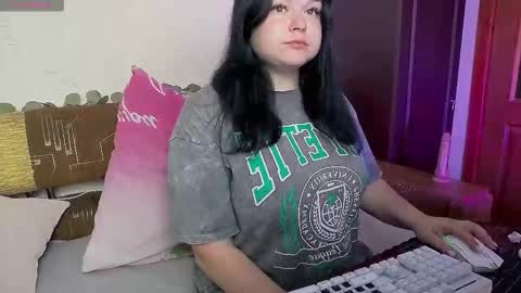 Lina online show from 09-21-25, 05:42