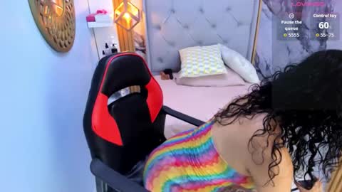 Snapshot of linastark chatting on 10-27-25, 03:32 L I N A online show from 10-27-25, 03:32