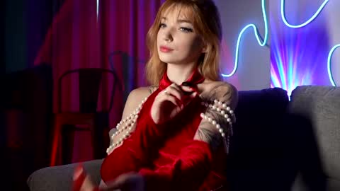 LinaVelle online show from 05-01-26, 03:55