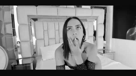 Lincy Rios  online show from 10-20-25, 06:52