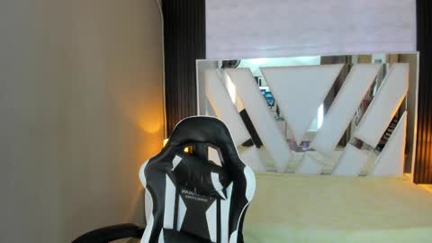  Linda  online show from 04-06-26, 06:31