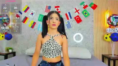 Snapshot of linda_cooper_ chatting on 06-18-26, 11:14 LINDA online show from 06-18-26, 11:14