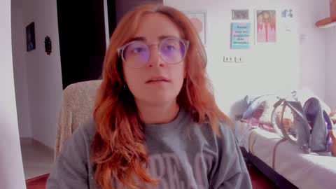 Giggles  online show from 01-06-25, 05:06