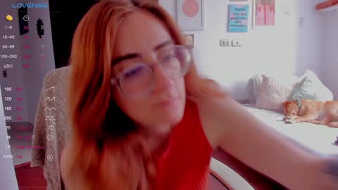 Giggles  online show from 01-09-25, 02:18