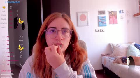 Giggles  online show from 01-21-25, 07:50