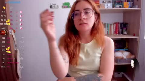 Giggles  online show from 02-21-25, 03:54