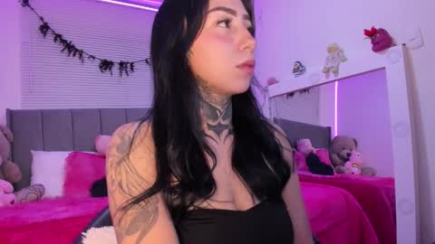 Lindaa maria  online show from 09-16-25, 01:50