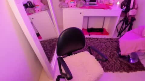 Lindaa maria  online show from 11-02-25, 05:43