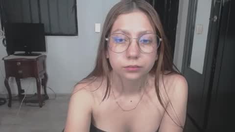 naomi online show from 04-22-26, 02:36