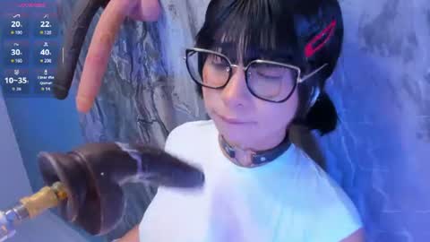 Snapshot of linda_sofi__ chatting on 07-09-26, 08:35 linda_sofi__ online show from 07-09-26, 08:35