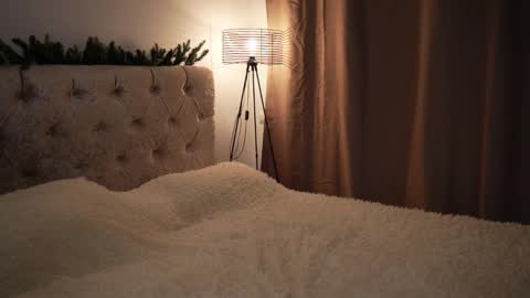 Snapshot of linda_warners chatting on 02-10-25, 08:10 Call me Linda online show from 02-10-25, 08:10