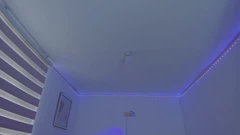 Snapshot of linda_zaam8386 chatting on 02-24-25, 06:47 online show from 02-24-25, 06:47