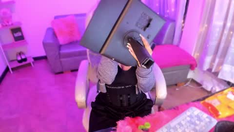 linda miller online show from 01-11-25, 04:59