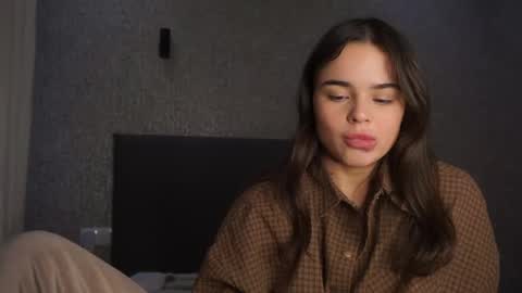 Linda online show from 04-13-26, 01:38