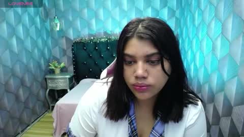 Snapshot of lindabreexlove chatting on 12-28-24, 02:43 online show from 12-28-24, 02:43