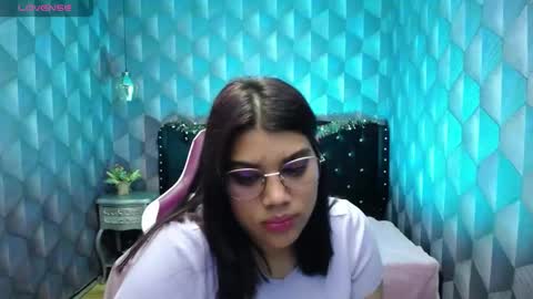 Snapshot of lindabreexlove chatting on 12-29-24, 06:35 online show from 12-29-24, 06:35