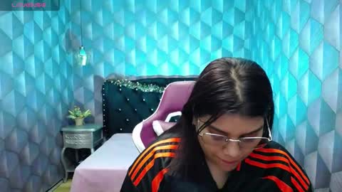 Snapshot of lindabreexlove chatting on 12-30-24, 02:09 online show from 12-30-24, 02:09