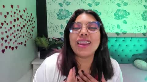 Snapshot of lindabreexlove chatting on 01-16-25, 02:08 online show from 01-16-25, 02:08