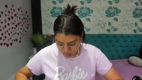 Snapshot of lindabreexlove chatting on 01-19-25, 01:44 online show from 01-19-25, 01:44