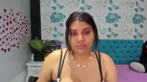 Snapshot of lindabreexlove chatting on 01-19-25, 04:46 online show from 01-19-25, 04:46