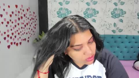 Snapshot of lindabreexlove chatting on 02-03-25, 06:49 online show from 02-03-25, 06:49