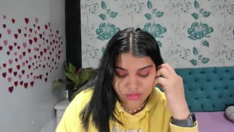 Snapshot of lindabreexlove chatting on 02-04-25, 04:08 online show from 02-04-25, 04:08