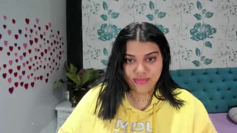 Snapshot of lindabreexlove chatting on 02-04-25, 07:22 online show from 02-04-25, 07:22