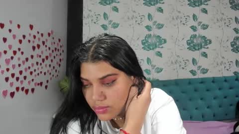 Snapshot of lindabreexlove chatting on 02-16-25, 05:04 online show from 02-16-25, 05:04