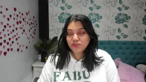 Snapshot of lindabreexlove chatting on 03-06-25, 06:16 online show from 03-06-25, 06:16