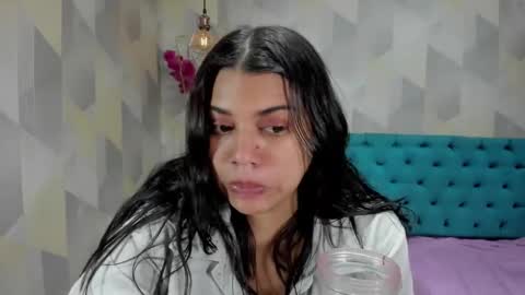 Snapshot of lindabreexlove chatting on 11-08-25, 03:56 online show from 11-08-25, 03:56