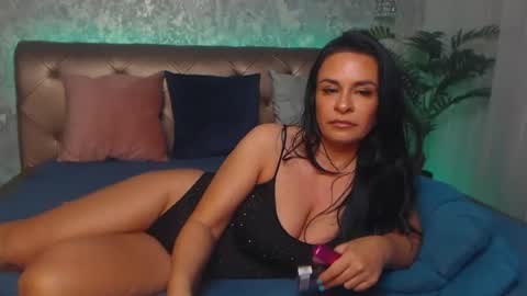 Snapshot of lindacarter9 chatting on 06-23-26, 01:36 Linda online show from 06-23-26, 01:36