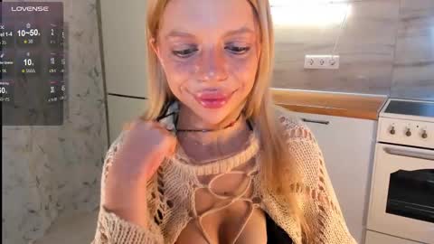 Snapshot of lindacrystalofc chatting on 02-28-25, 09:33 happy new year online show from 02-28-25, 09:33