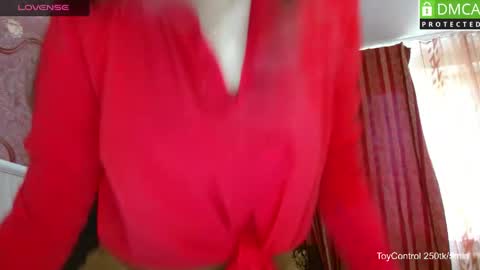Snapshot of lindaernestine chatting on 04-25-26, 01:52 LindaErnestine online show from 04-25-26, 01:52