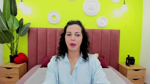 Linda online show from 05-13-26, 01:36